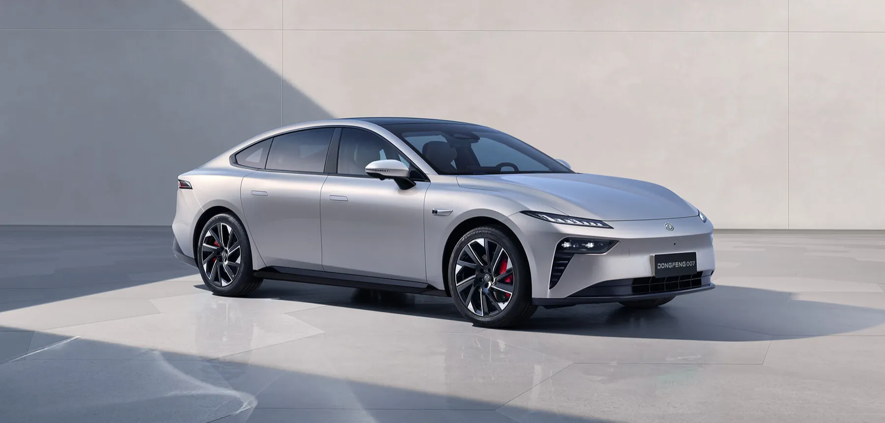 Eπ 007 EV front view