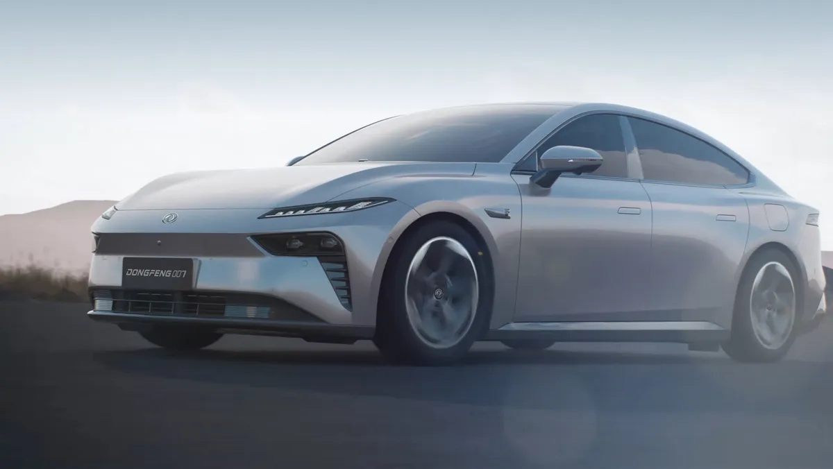 Eπ 007 EV side angle